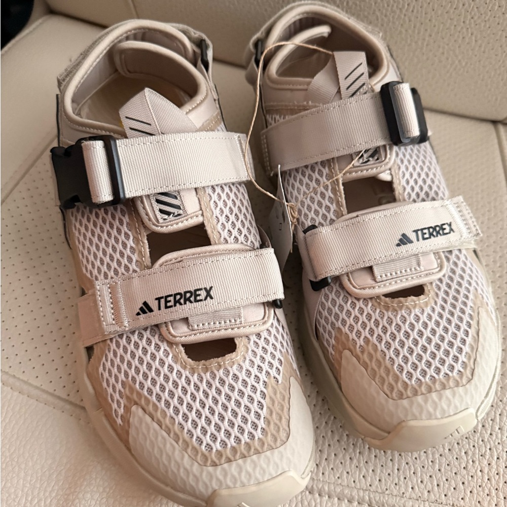 Adidas Terrex sandals unisex size men 8 women 9